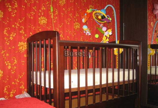 Кроватку с маятником цвета темный орех Люберцы