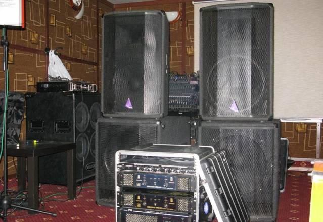 Комплект акустики с усилением 2000 W Москва