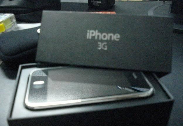 Apple Iphone 3G 8GB оргинал, весь комплект Санкт-Петербург