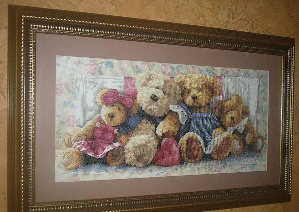 Вышитая картина "Семья медвежат" Москва