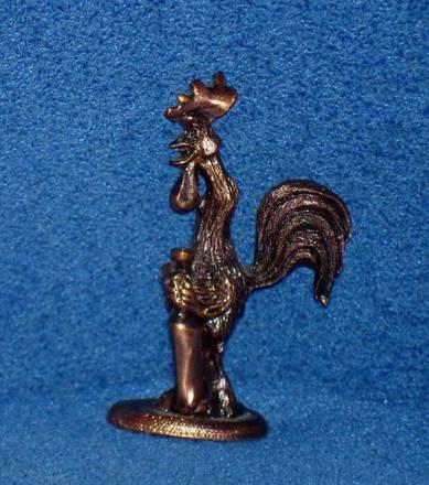 БРОНЗОВАЯ ФИГУРКА ПЕТУХ С БУТЫЛКОЙ И СТАКАНОМ Москва