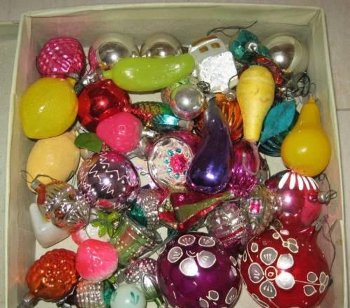 Елочные игрушки в коробке Москва