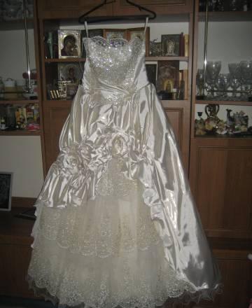 Свадебное платье ,фата и перчатки Санкт-Петербург