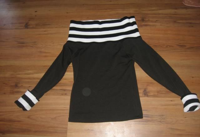 Кофточка новая с вырезом кармен Москва