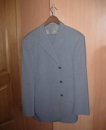 Серый мужской костюм Москва