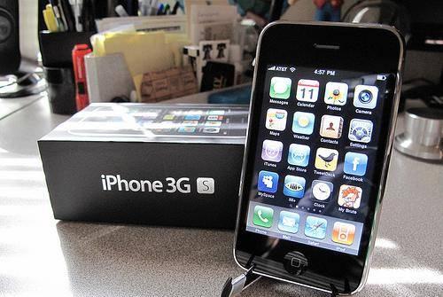 Apple Iphone 3GS 32GB.350 Петропавловск-Камчатский