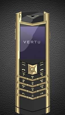 Vertu Signature S Desighn Gold mini Москва