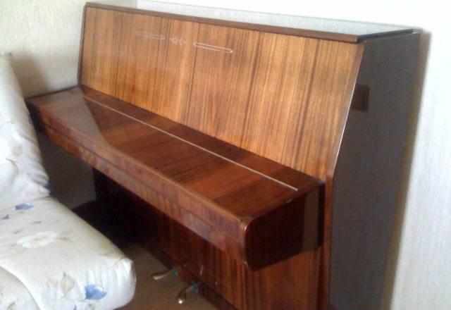 Пианино Юность в хорошем состоянии за шоколадку Санкт-Петербург