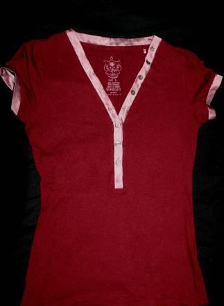 Малиновая футболка из Канады Москва