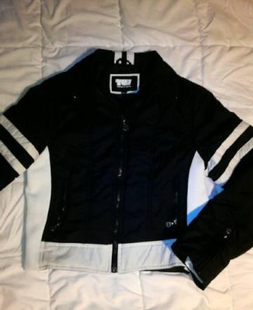 Куртка,короткая,приталенная Санкт-Петербург