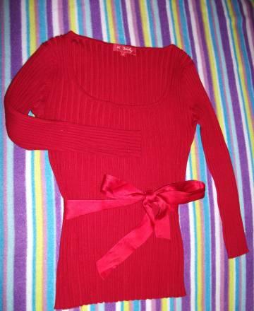 Замечательные нарядные кофточки 42рр каждая Москва