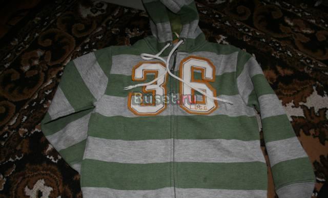 Фирменная кофта р 128 Москва