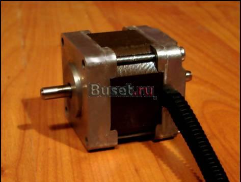 Шаговый двигатель SM200-0,22 биполярная комутация Москва