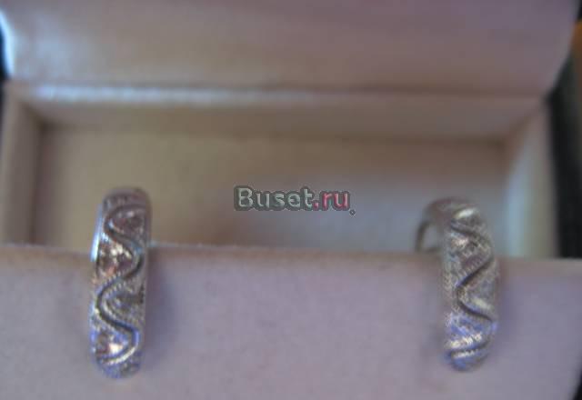 Изумительной красоты сережки с бриллиантиками Москва