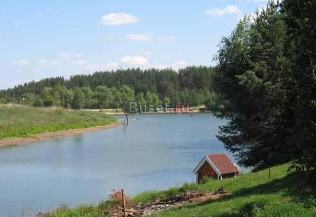 Новая дача на берегу озера Москва