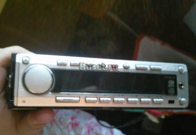 Продам CD магнитолу JVC KD-SH77R с пультом Москва