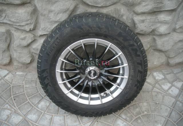 Резина зимняя шипованная "Pirelli" на литых дисках Москва