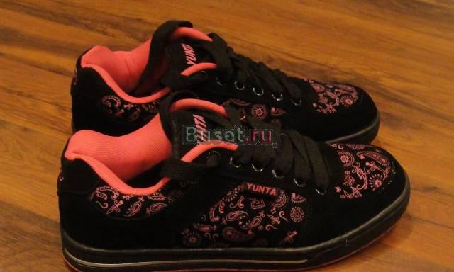 Кроссовки р.39 Москва