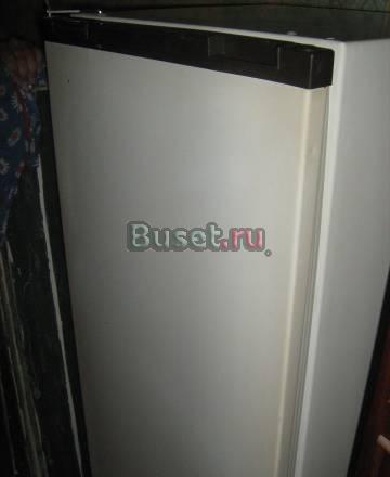 Холодильник б/у полностью исправен Санкт-Петербург