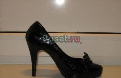 Черные лаковые туфли под крокодилью кожу Москва