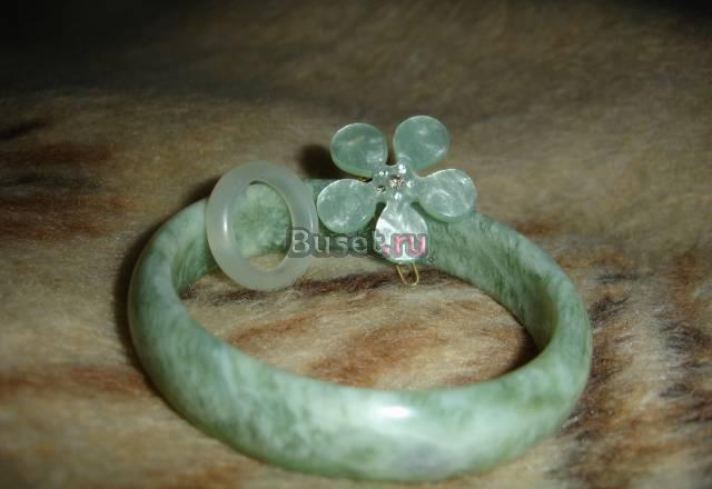 Браслет, кольцо и  заколка - нефрит Москва