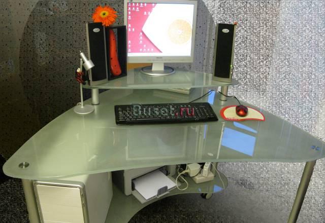 Компьютерный угловой стеклянный стол Одинцово