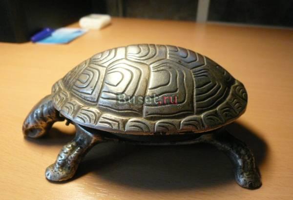старинная заводная черепашка  Москва
