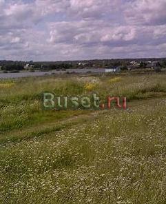 Участок у реки Волхов 150 км от  спб д. Дубровка Кириши