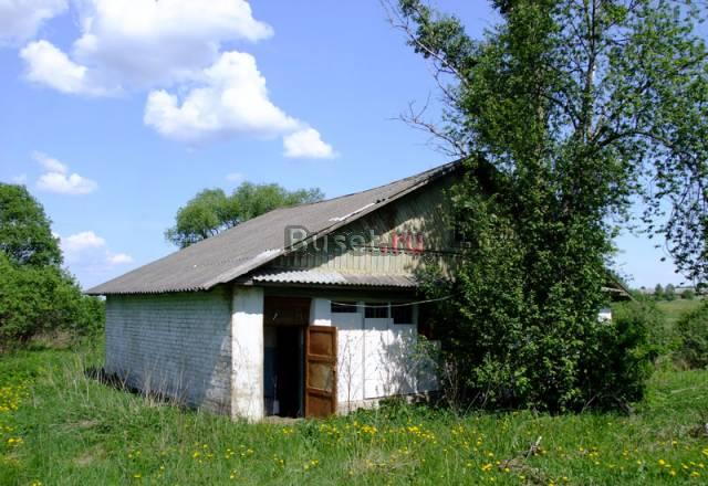 Кирпичный дом у речки в жилой деревне Москва