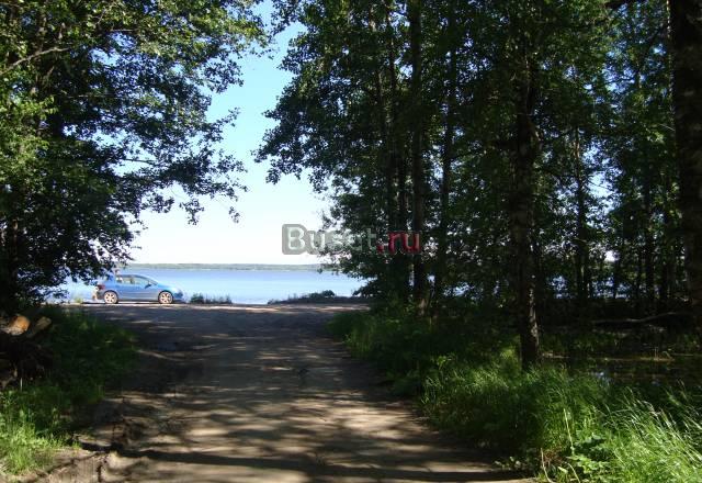 Продам шикарный участок на берегу двух озер Санкт-Петербург