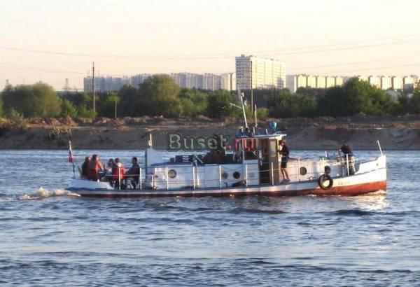 Прогулки по реке, аренда катера, отдых на воде Москва