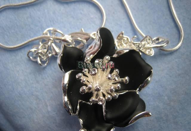 Подвеска Розы с кристаллами Сваровски. Бижутерия Москва