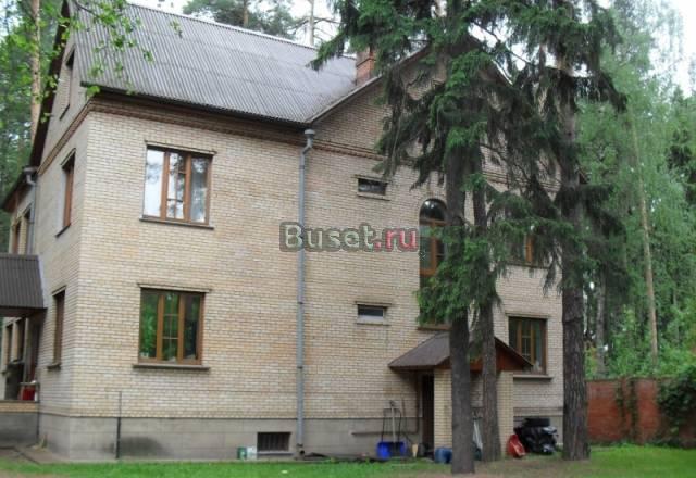 Коттедж 520  м.кв.  п. Малаховка 15 км от МКАД Малаховка