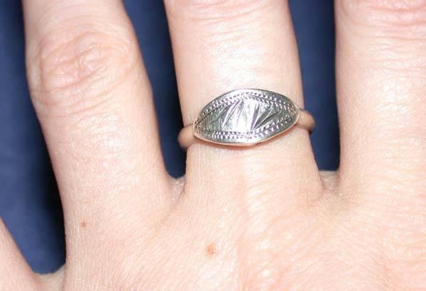 Серебряное колечко Москва