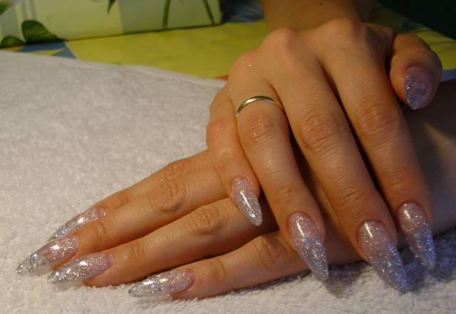 Наращивание ногтей и ресниц Москва