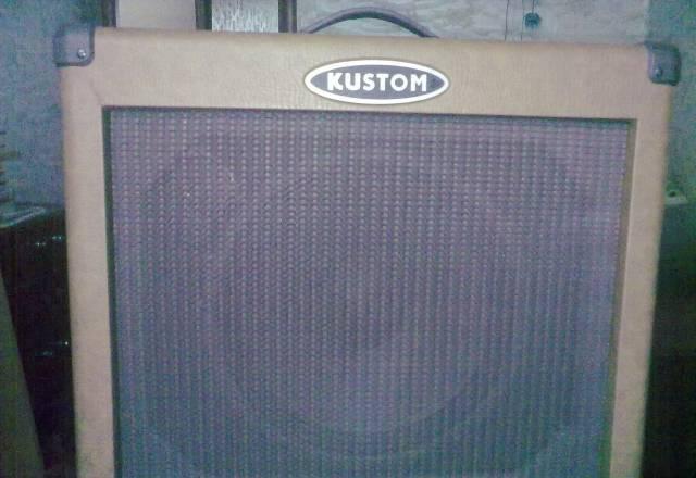 Гитарно-вокальный комбо-усилитель 65W Москва