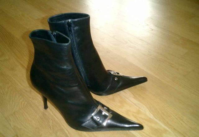 Ботинки женские.Новые.Очень стильные.Италия Москва