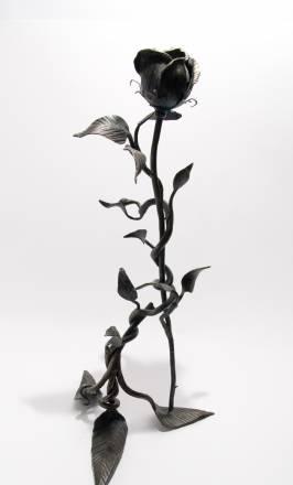 Роза кованая Москва