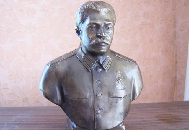 Бюст сталина Москва