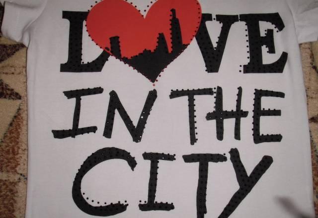 Футболка со стразами(новая) Москва