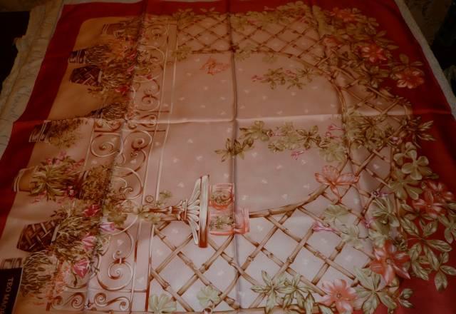 Палантины, шёлковые платки и шарфы Москва