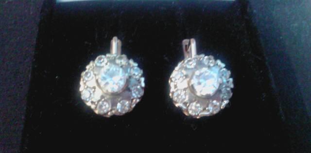 Золотые серьги Санкт-Петербург