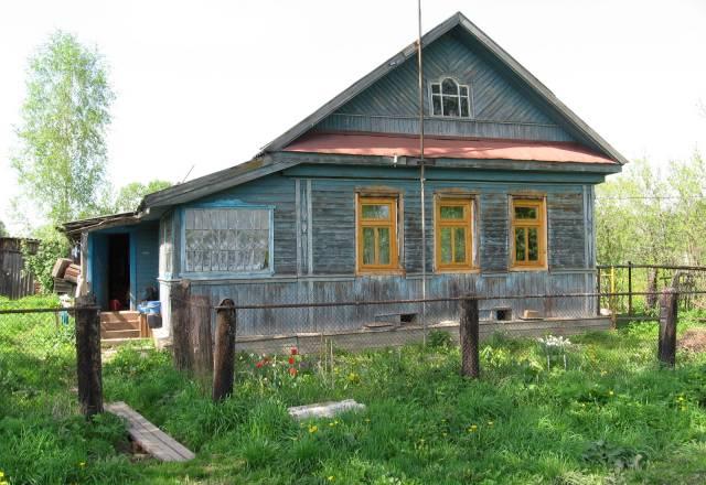 Дом в деревне 50 соток,вода,газ,свет,магазин Зубцов