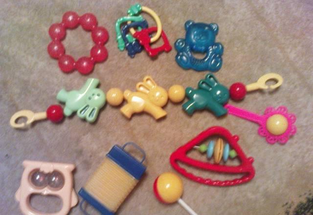 Игрушки(погремушки,развивающие) Москва