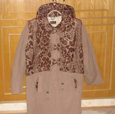 КРАСИВАЯ КУРТКА С КАПЮШОНОМ Москва