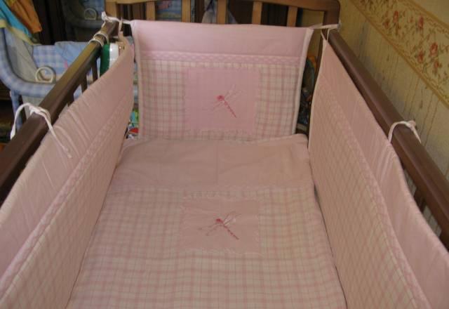 Комплект в детскую кроватку для девочки Москва