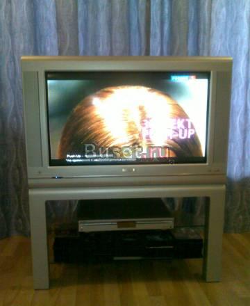 Телевизор Philips 32" + фирменная стойка Екатеринбург