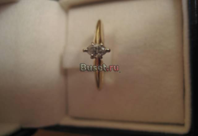 Изумительной красоты кольцо с бриллиантом Москва