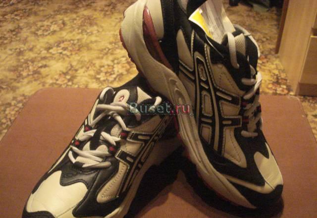 Новые кроссовки asics Москва