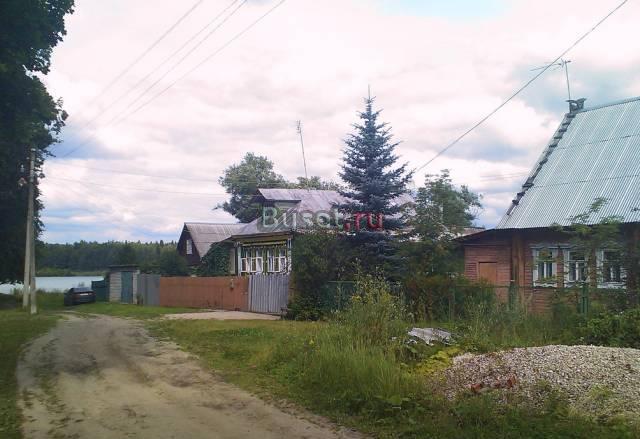 Дом в деревне, у берега озера 100 км. Горьков. ш Москва